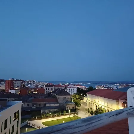 En El Atico De Tona Mirando A La Bahia De Santander