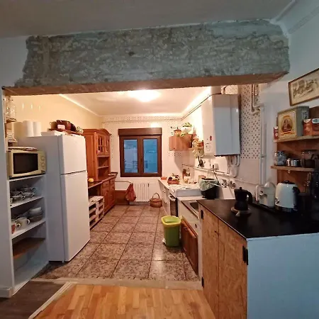 En El Atico De Tona Mirando A La Bahia De Quarto em Acomodações Particulares