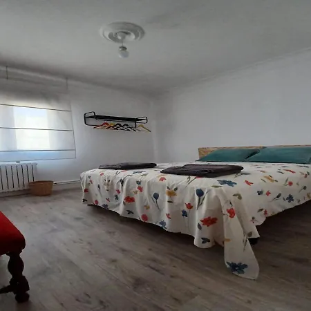 En El Atico De Tona Mirando A La Bahia De *