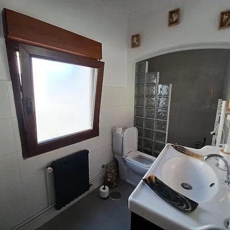 En El Atico De Tona Mirando A La Bahia De