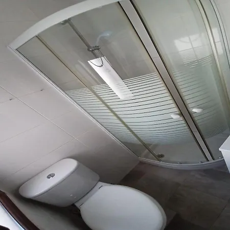 En El Atico De Tona Mirando A La Bahia De Quarto em Acomodações Particulares