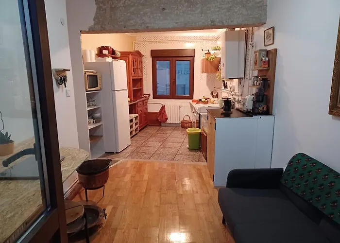 En El Atico De Tona Mirando A La Bahia De Santander